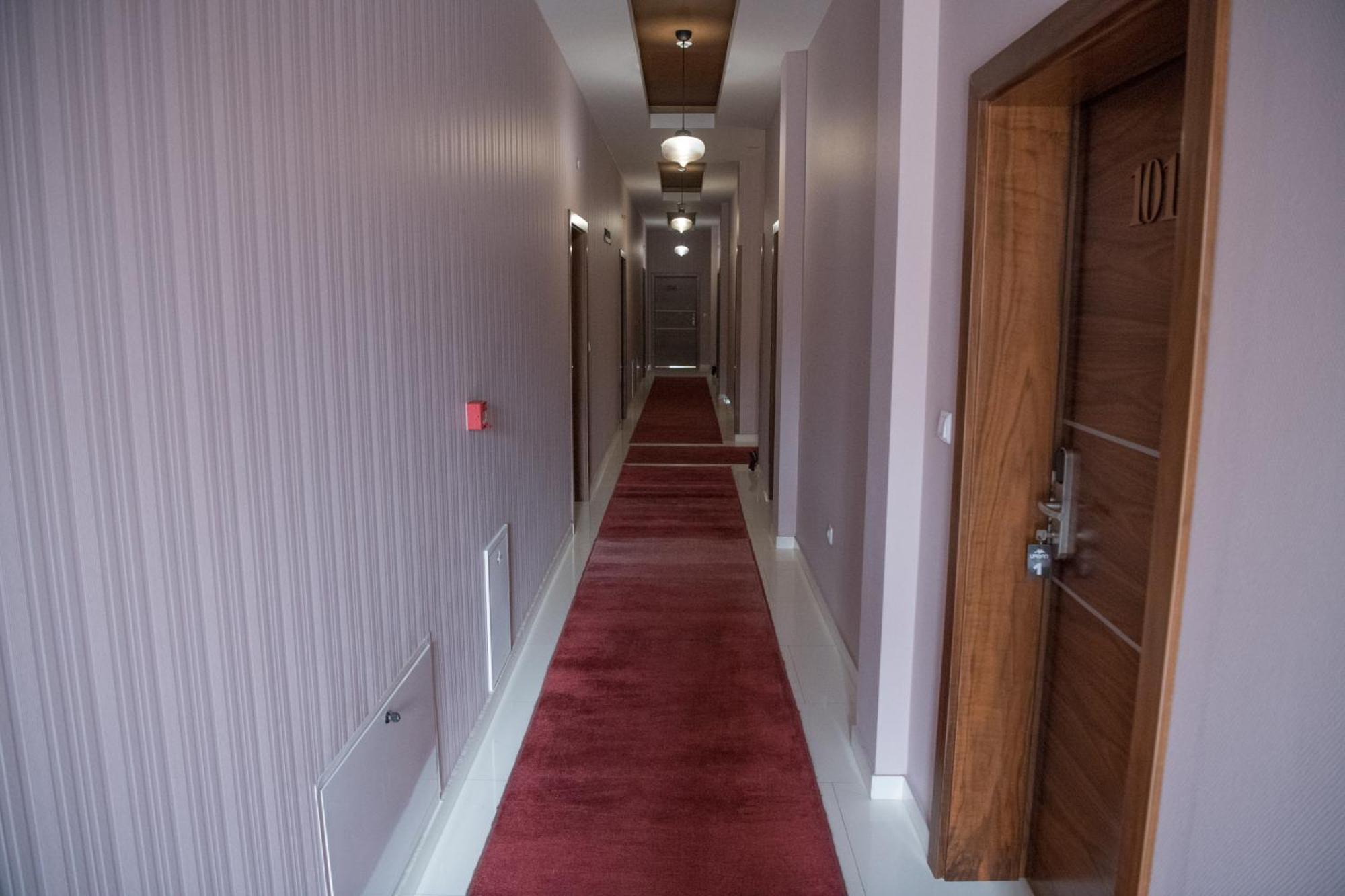 Hotel Urban Buzim ภายนอก รูปภาพ