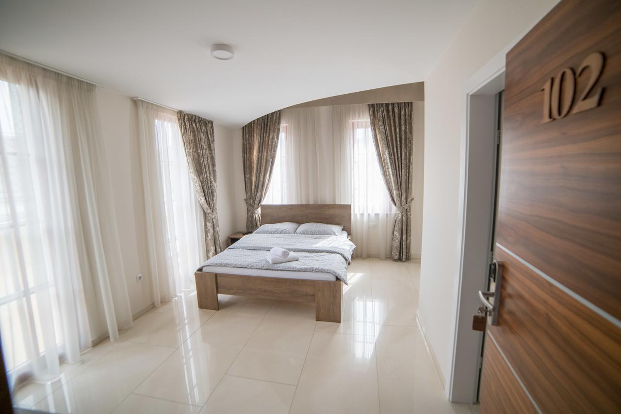 Hotel Urban Buzim ภายนอก รูปภาพ