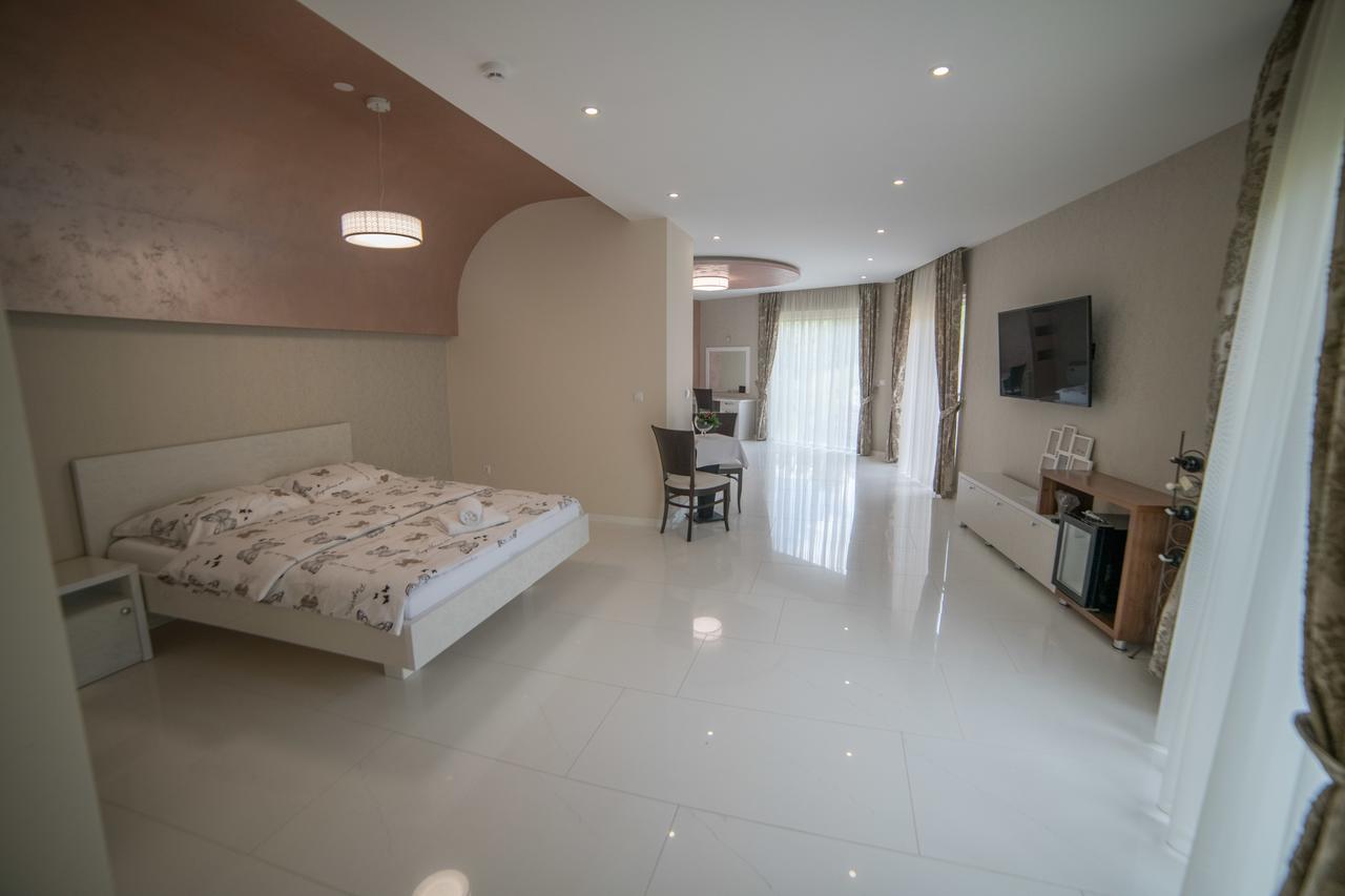 Hotel Urban Buzim ภายนอก รูปภาพ